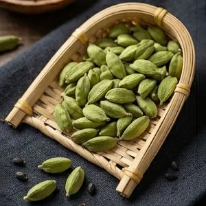 Green cardamom pods